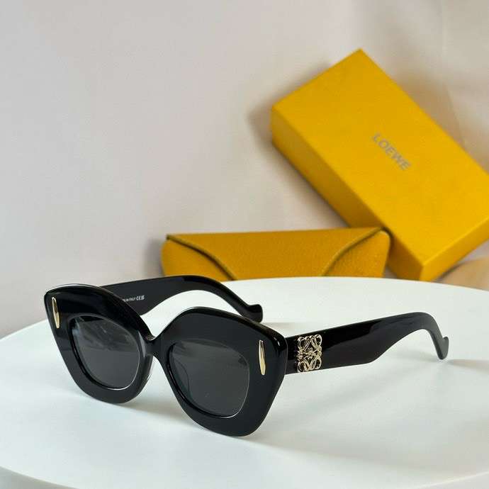 Picture of Loewe Sunglasses _SKUfw55562016fw